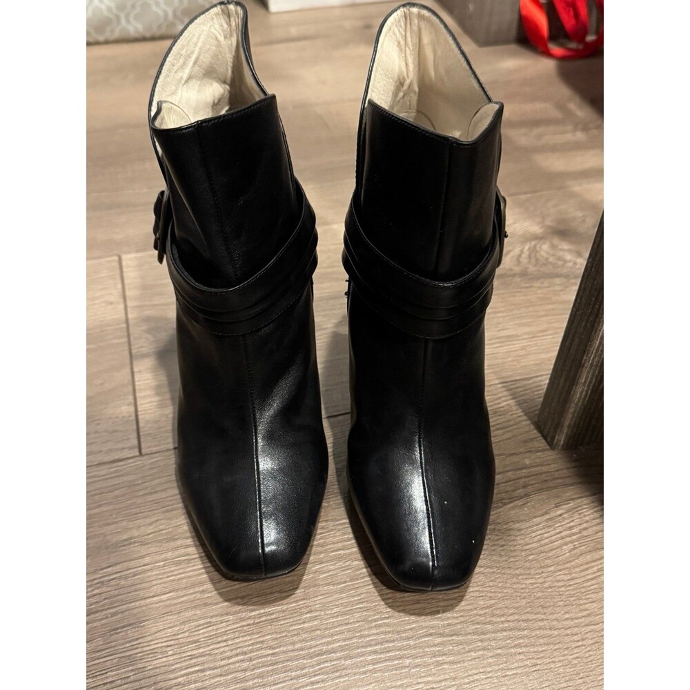 Faced black boot size 7.5